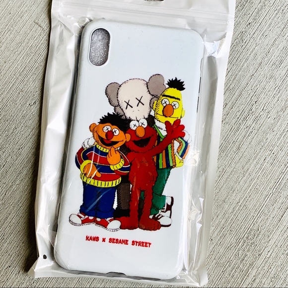 kaws iphone xs max case kaws iphone xs max case